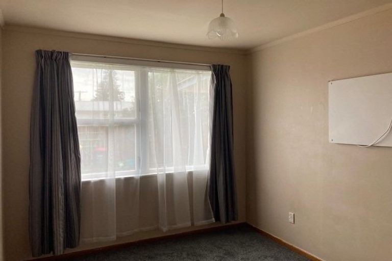 Photo of property in 20 Cricket Place, Melville, Hamilton, 3206