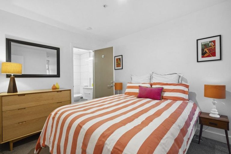 Photo of property in Canvas Apartments, 1/307 Willis Street, Te Aro, Wellington, 6011
