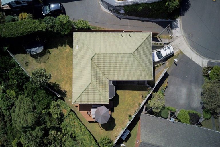 Photo of property in 18 Baffin Grove, Kingston, Wellington, 6021