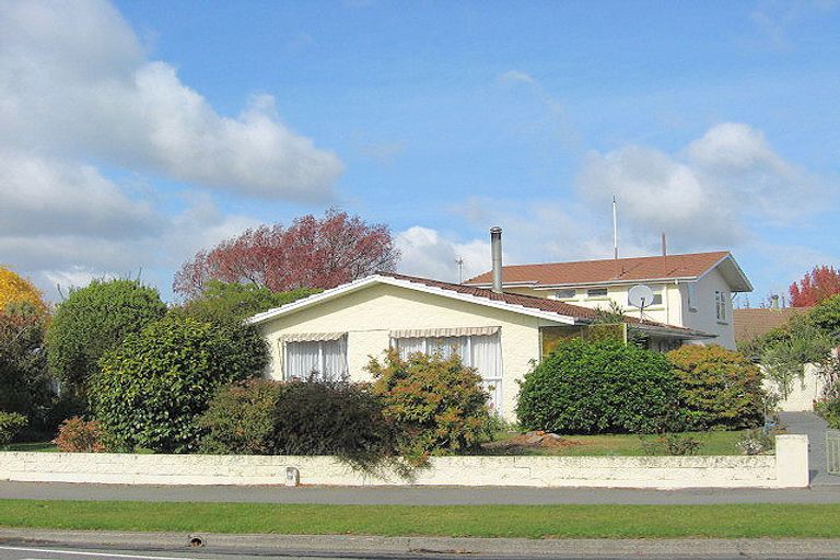 Photo of property in 8 Grahams Road, Ilam, Christchurch, 8041