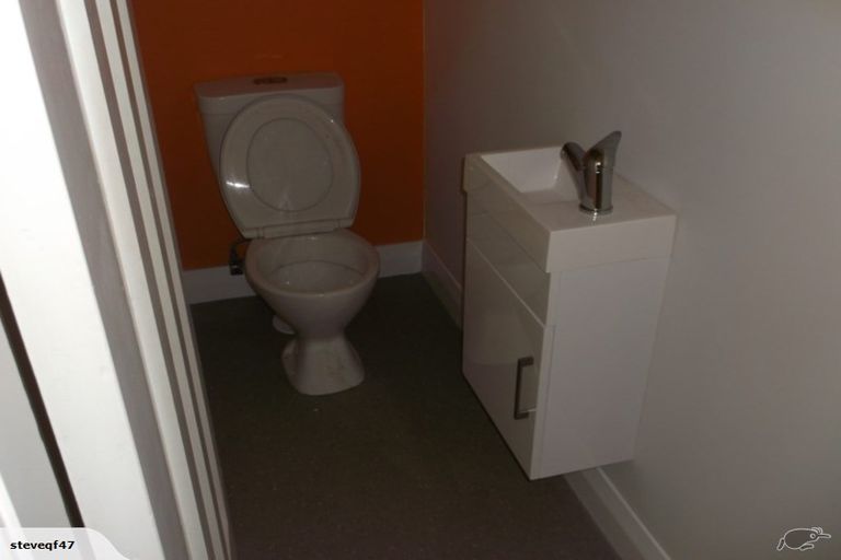 Photo of property in 106 Mortimer Terrace, Brooklyn, Wellington, 6021