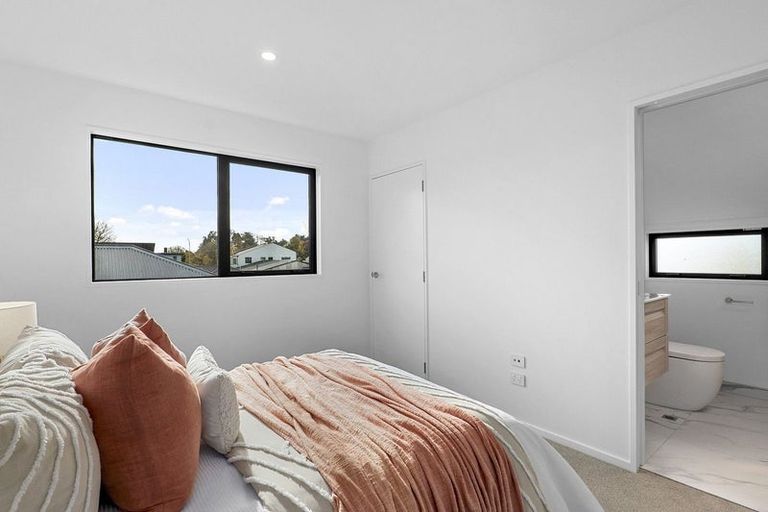 Photo of property in 106 Rattray Street, Riccarton, Christchurch, 8041