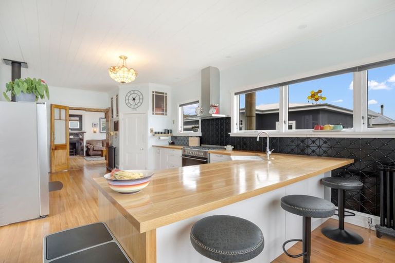 Photo of property in 19 Wharfe Street, South Hill, Oamaru, 9400