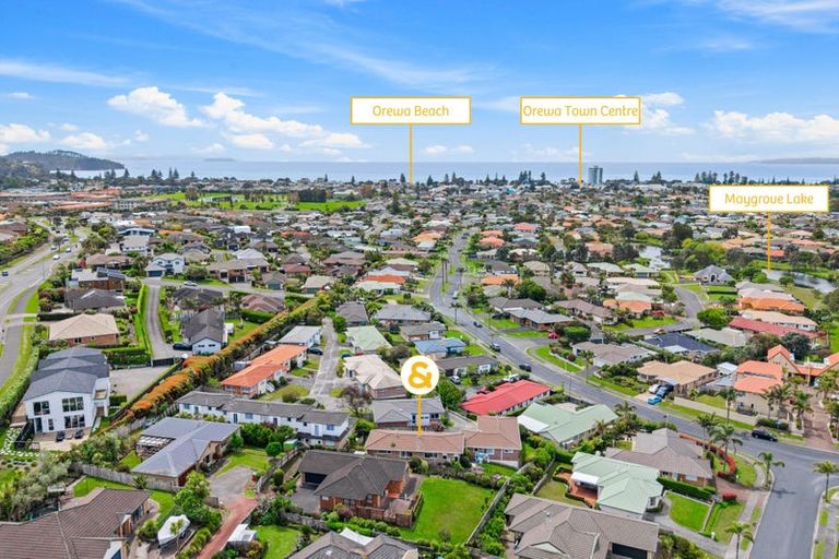 Photo of property in 130d Lakeside Drive, Orewa, 0931