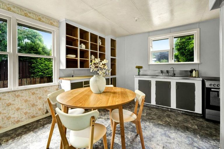 Photo of property in 34 Parsons Street, Vogeltown, New Plymouth, 4310