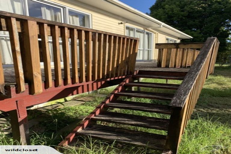 Photo of property in 92 Te Atatu Road, Te Atatu South, Auckland, 0610