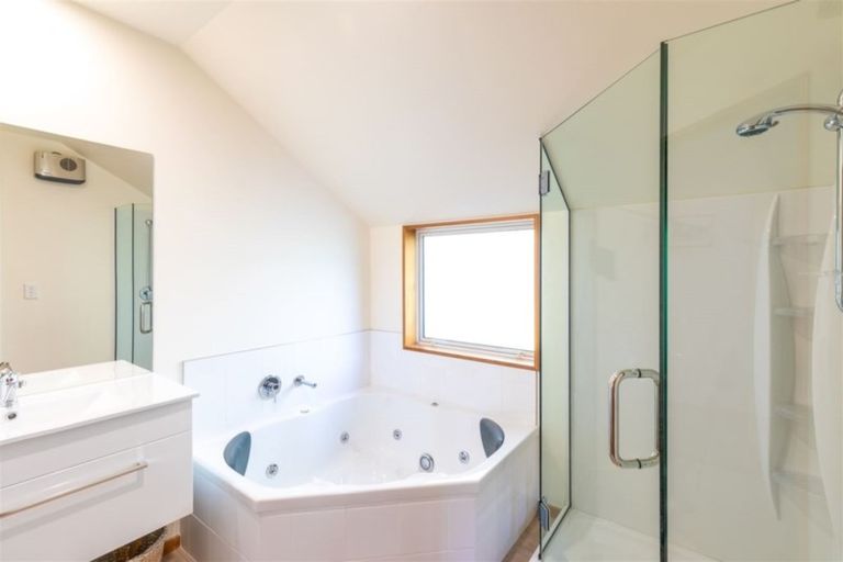 Photo of property in 36b Wades Avenue, Saint Martins, Christchurch, 8022