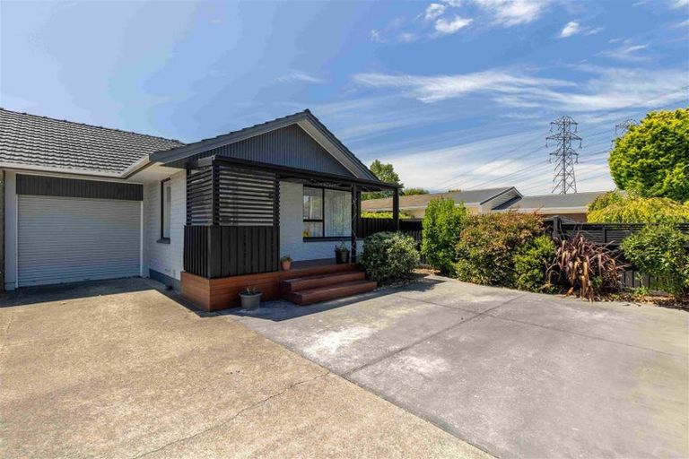 Photo of property in 1/320 Memorial Avenue, Burnside, Christchurch, 8053