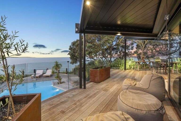 Photo of property in 86 Vipond Road, Stanmore Bay, Whangaparaoa, 0932