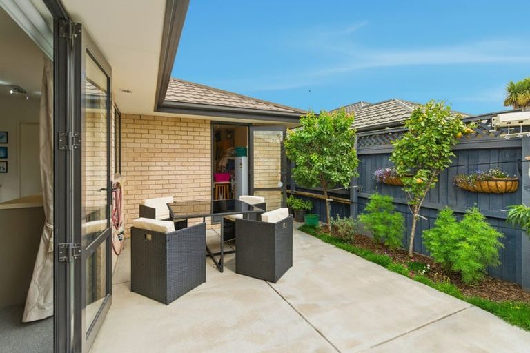 Photo of property in 4/19 Tower Street, Hornby, Christchurch, 8042