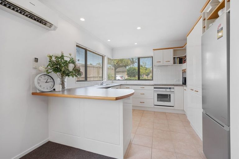 Photo of property in 9 Starlight Cove, Hobsonville, Auckland, 0618
