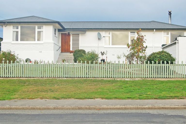 Photo of property in 26 Oban Street, Holmes Hill, Oamaru, 9401