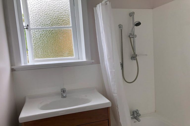 Photo of property in 15 Park Road, West End, Palmerston North, 4412