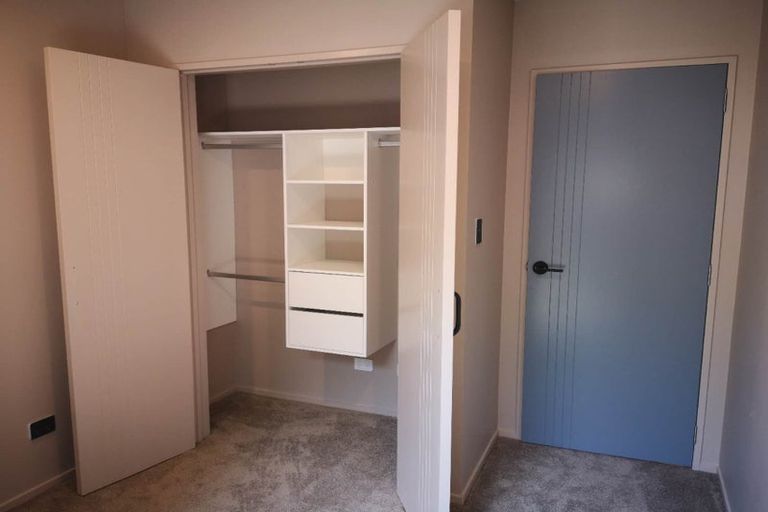 Photo of property in 44a Glen Vista Place, Bayview, Auckland, 0629