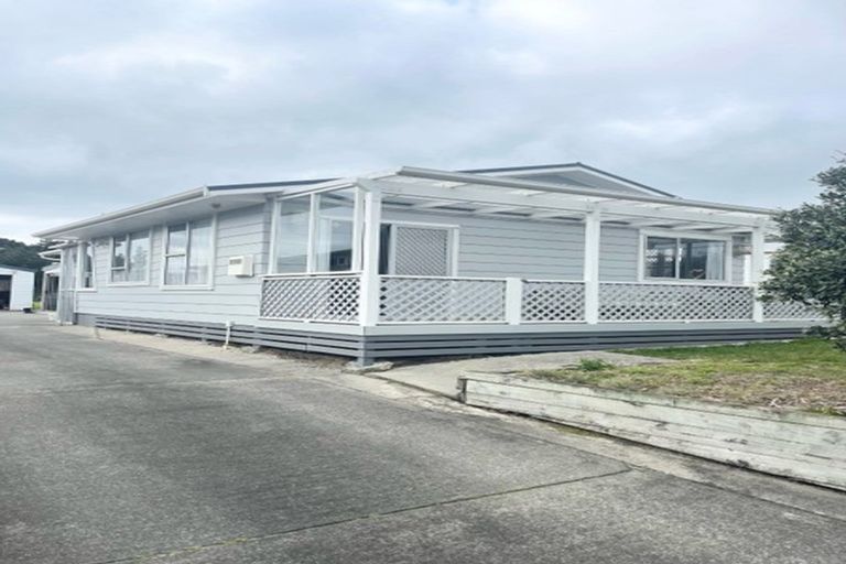 Photo of property in 626 Waitarere Beach Road, Waitarere Beach, Levin, 5510
