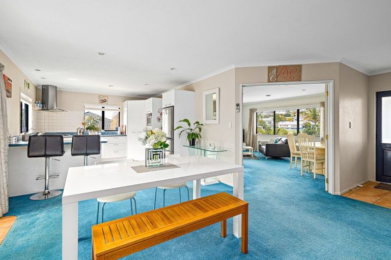 Photo of property in 27 Donald Street, Stanmore Bay, Whangaparaoa, 0932