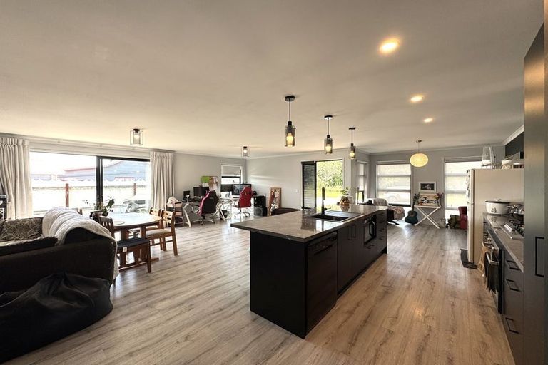 Photo of property in 24 Saint Catherine Street, Kaitangata, 9210