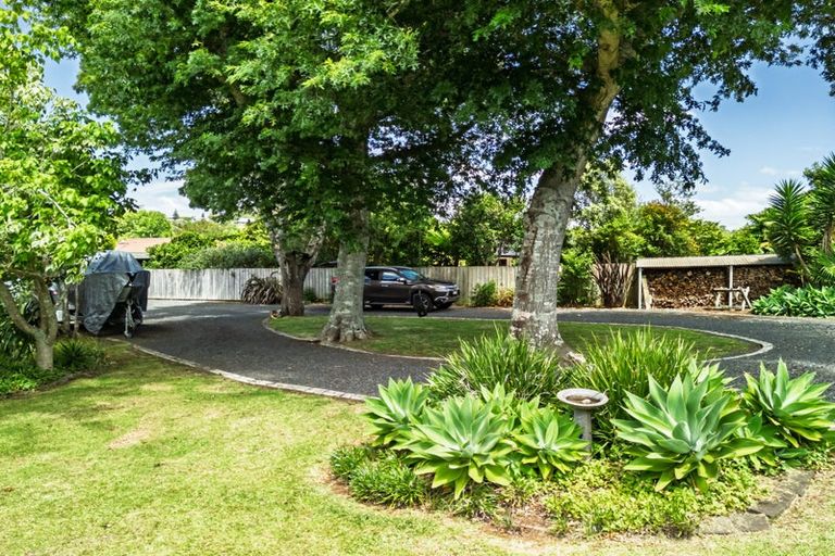 Photo of property in 90 Kemp Road, Kerikeri, 0230