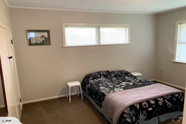Photo of property in 91 Godley Road, Green Bay, Auckland, 0604