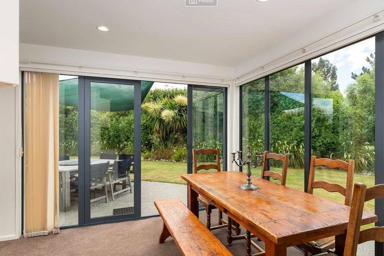 Photo of property in 12 Larch Court, Kelvin Heights, Queenstown, 9300