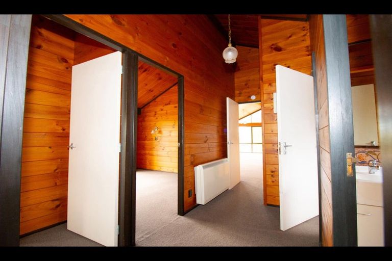 Photo of property in 20 Tobin Place, Richmond Heights, Taupo, 3330