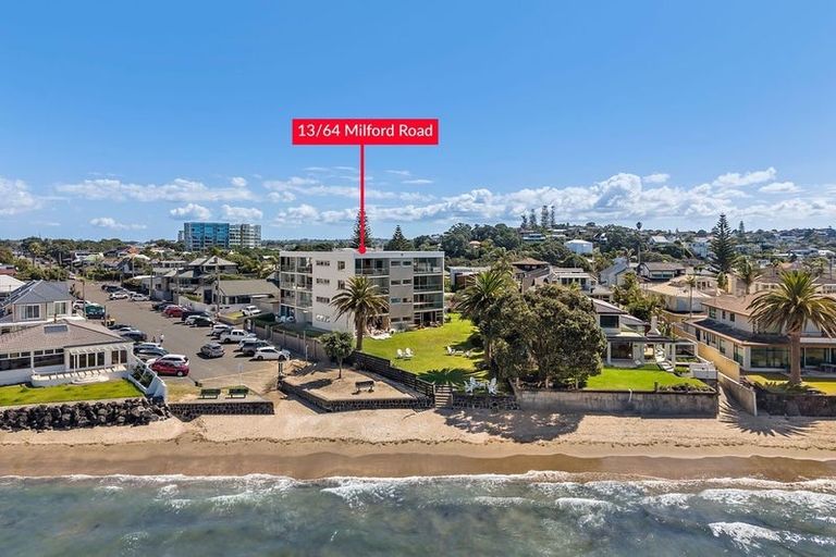 Photo of property in Seaview Apartments, 13/64 Milford Road, Milford, Auckland, 0620