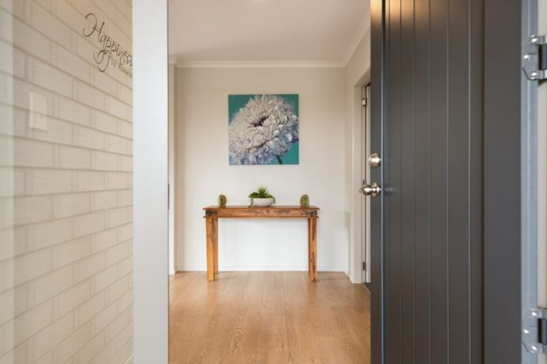 Photo of property in 43 Benmore Crescent, Pyes Pa, Tauranga, 3112