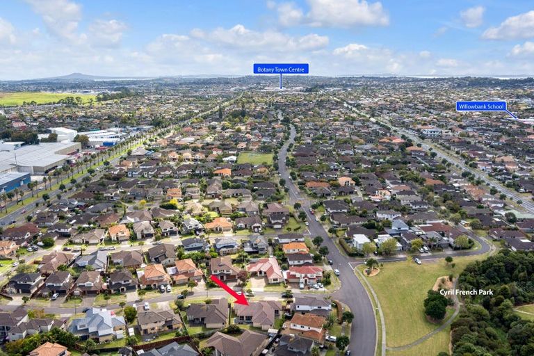 Photo of property in 43 Speyside Crescent, Flat Bush, Auckland, 2016