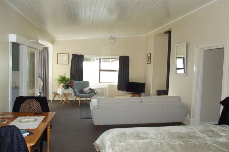 Photo of property in 9 Waimate Highway, Makikihi, Waimate, 7978