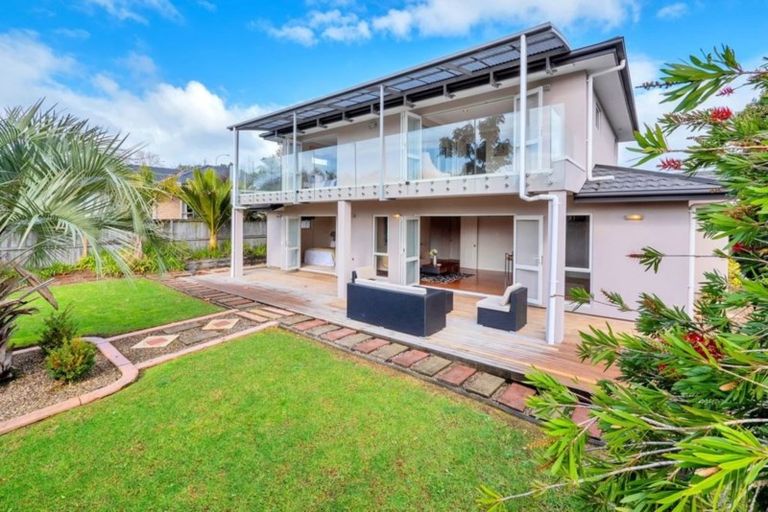 Photo of property in 270 Schnapper Rock Road, Schnapper Rock, Auckland, 0632