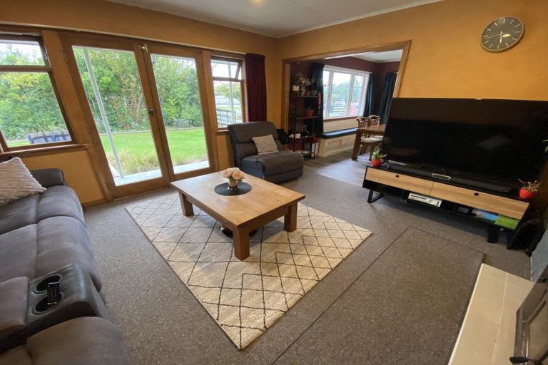 Photo of property in 63 Severn Street, Rongotea, 4476