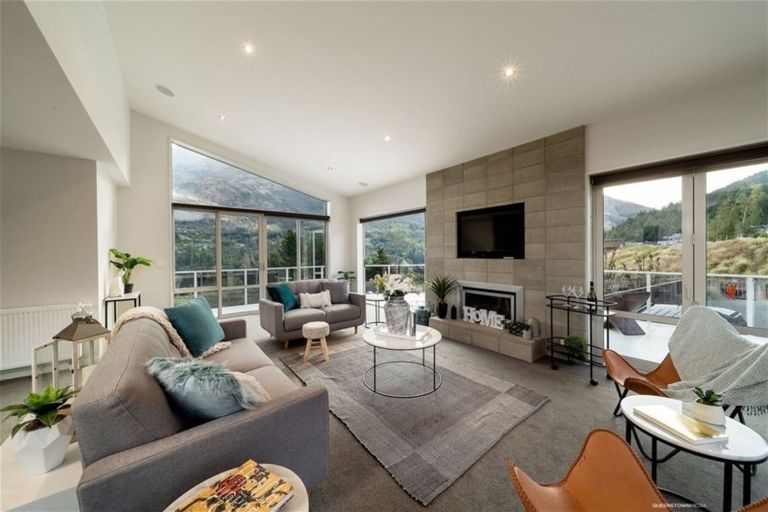 Photo of property in 7 Morning Star Terrace, Arthurs Point, Queenstown, 9371