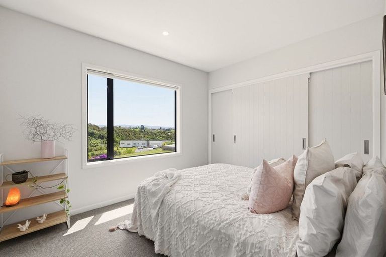 Photo of property in 42 Te Auhi Way, Welcome Bay, Tauranga, 3112