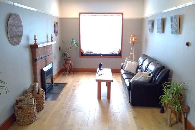 Photo of property in 24 Nixon Street, Tinwald, Ashburton, 7700