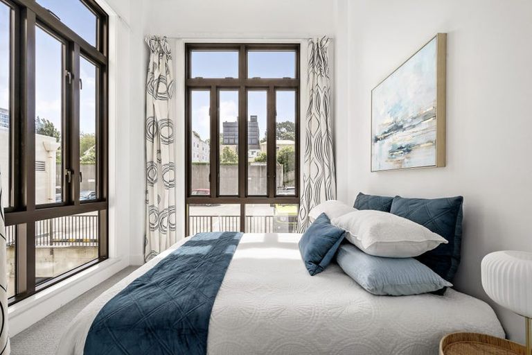 Photo of property in Augusta Apartments, 8/254 Willis Street, Te Aro, Wellington, 6011