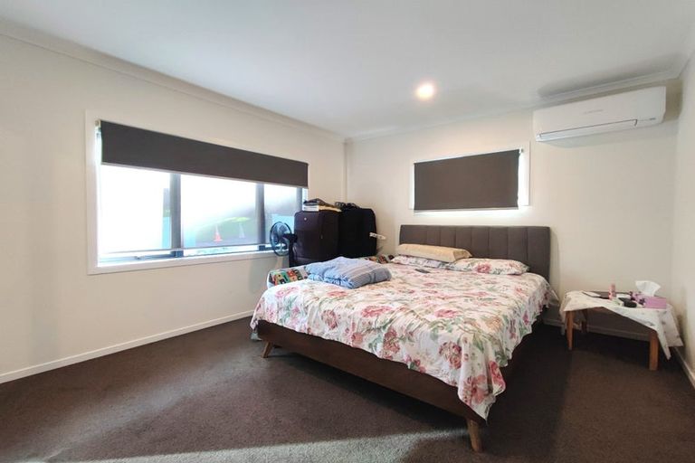Photo of property in 120 Golf Road, New Lynn, Auckland, 0600