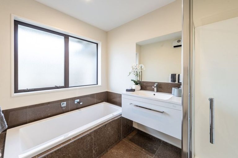 Photo of property in 8 Derek Anderson Place, Halswell, Christchurch, 8025