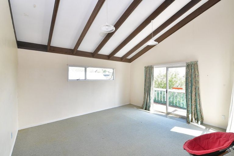 Photo of property in 1/12 Willis Street, Torbay, Auckland, 0630
