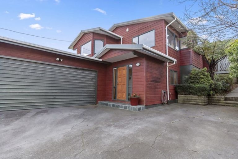 Photo of property in 8a Pekanga Road, Normandale, Lower Hutt, 5010