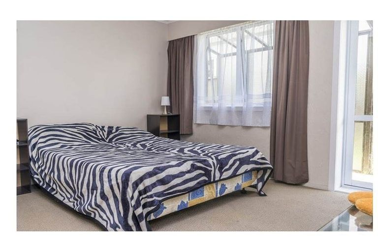 Photo of property in 2/9 Hamilton Road, Papatoetoe, Auckland, 2025