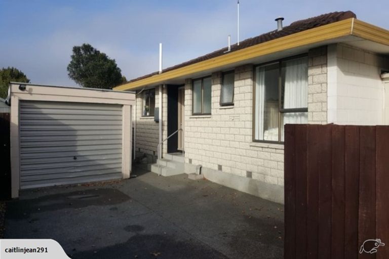 Photo of property in 19b Chipping Lane, Redwood, Christchurch, 8051