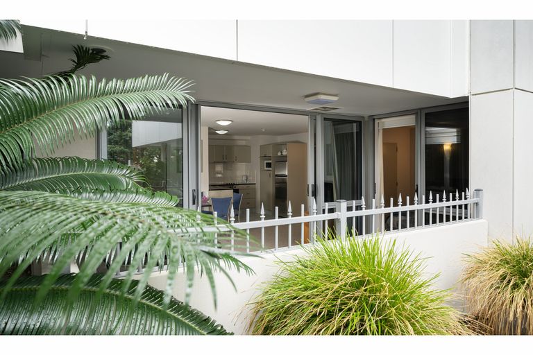Photo of property in 36 Victoria Road, Mount Maunganui, 3116