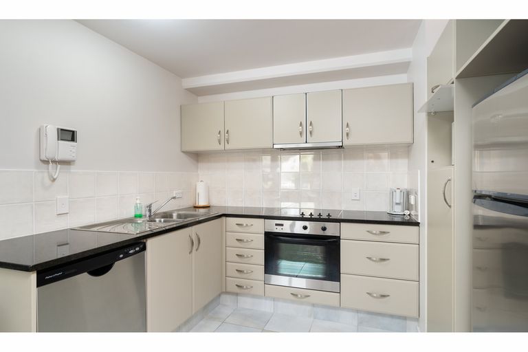 Photo of property in 36 Victoria Road, Mount Maunganui, 3116