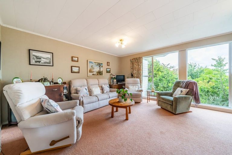 Photo of property in 7 Roband Crescent, Brown Owl, Upper Hutt, 5018