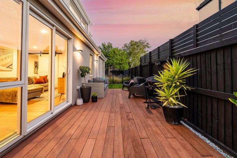 Photo of property in 2/179 Weston Road, St Albans, Christchurch, 8052