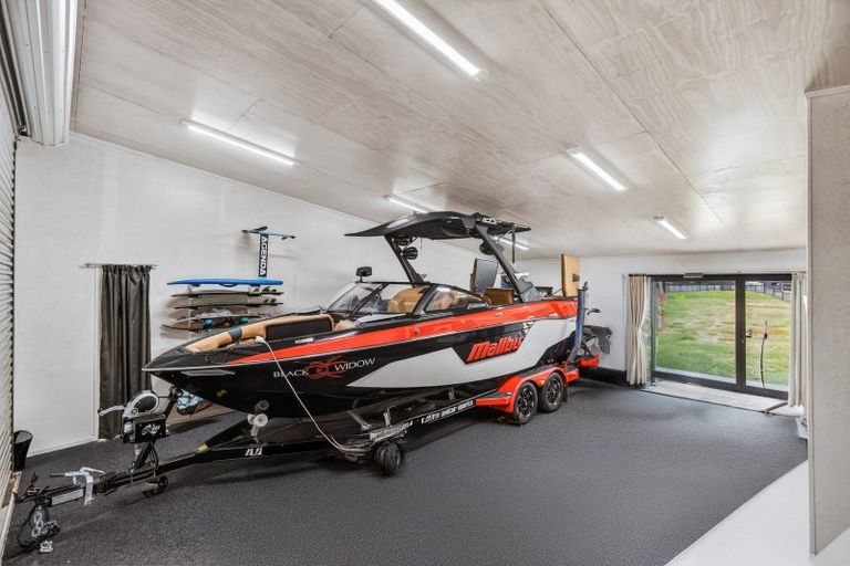 Photo of property in 16 Wai Matangi Place, Motuoapa, 3382