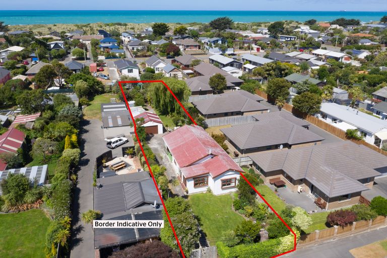 Photo of property in 23 Estuary Road, New Brighton, Christchurch, 8061