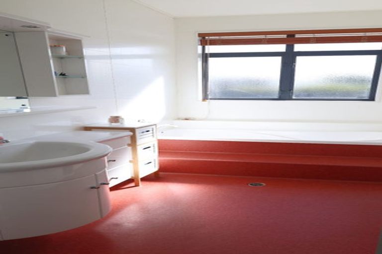 Photo of property in 290 Old Port Road, Warepa, Balclutha, 9273