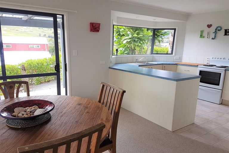 Photo of property in 17 Pohutukawa Drive, Cable Bay, 0420