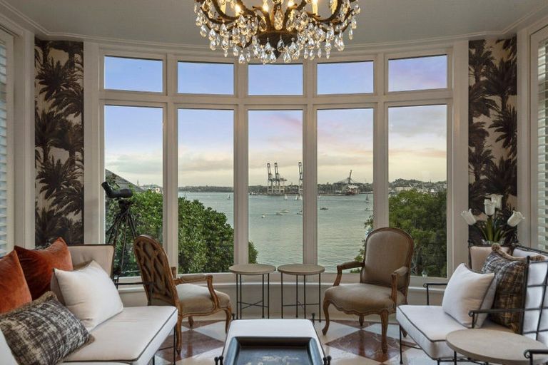 Photo of property in 21 Stanley Point Road, Stanley Point, Auckland, 0624